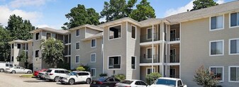 3355 Galleria Dr in Fayetteville, NC - Building Photo