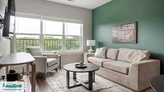 1010 Enclave Blvd in Edwardsville, IL - Building Photo