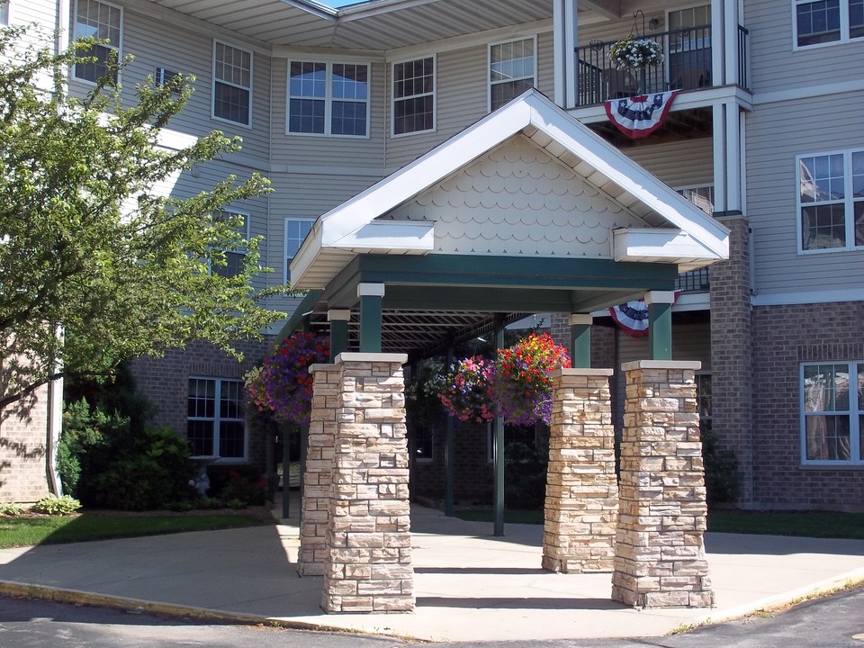 Lexington Village Senior Apartments in Greenfield, WI - Building Photo