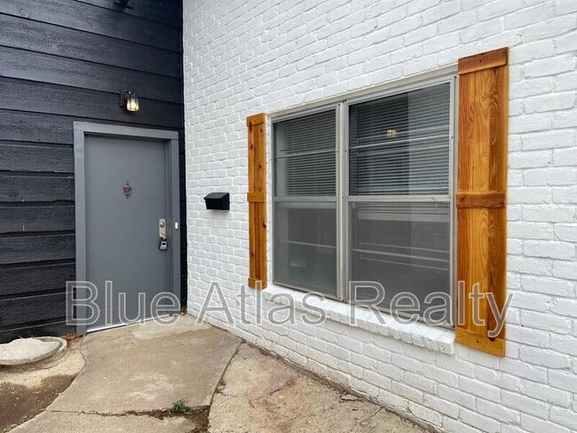 5356 Wonder Dr in Fort Worth, TX - Building Photo - Building Photo