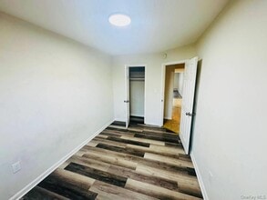 762 E 211th St in Bronx, NY - Building Photo - Building Photo