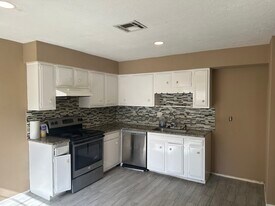 12831 High Star Dr in Houston, TX - Building Photo
