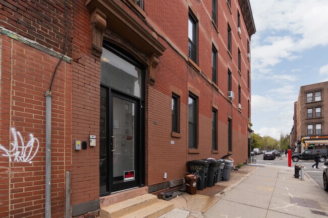 146 5th Ave in Brooklyn, NY - Building Photo - Building Photo