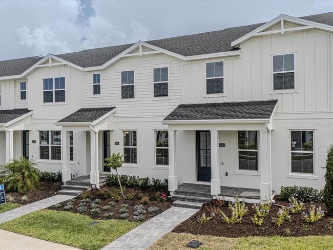 1668 Crowncrest Dr in Apopka, FL - Foto de edificio - Building Photo