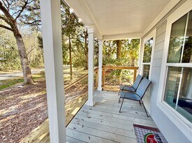 199 E Bayou Forest Dr in Freeport, FL - Building Photo