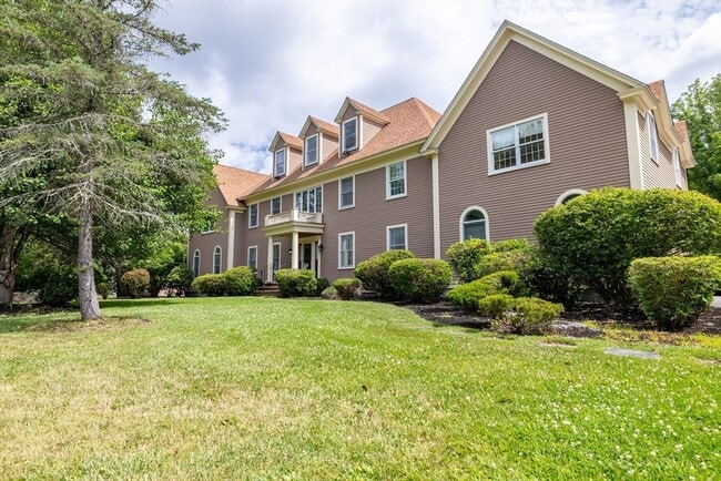 56 Holt Rd