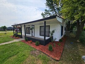 518 E Jefferson Ave in Bristow, OK - Building Photo