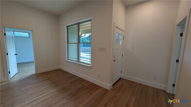 1106 Chestnut St in San Marcos, TX - Building Photo - Building Photo
