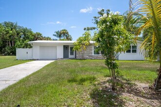 1702 25th Ave in Vero Beach, FL - Building Photo - Building Photo