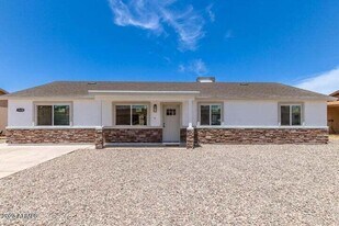 1624 W Geneva Dr in Tempe, AZ - Building Photo