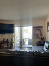 5100 W Flagler St, Unit 307 in Coral Gables, FL - Building Photo - Building Photo