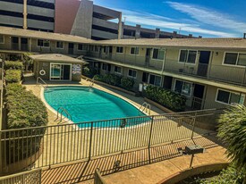 330 Roosevelt St, Unit 33 in Chula Vista, CA - Building Photo