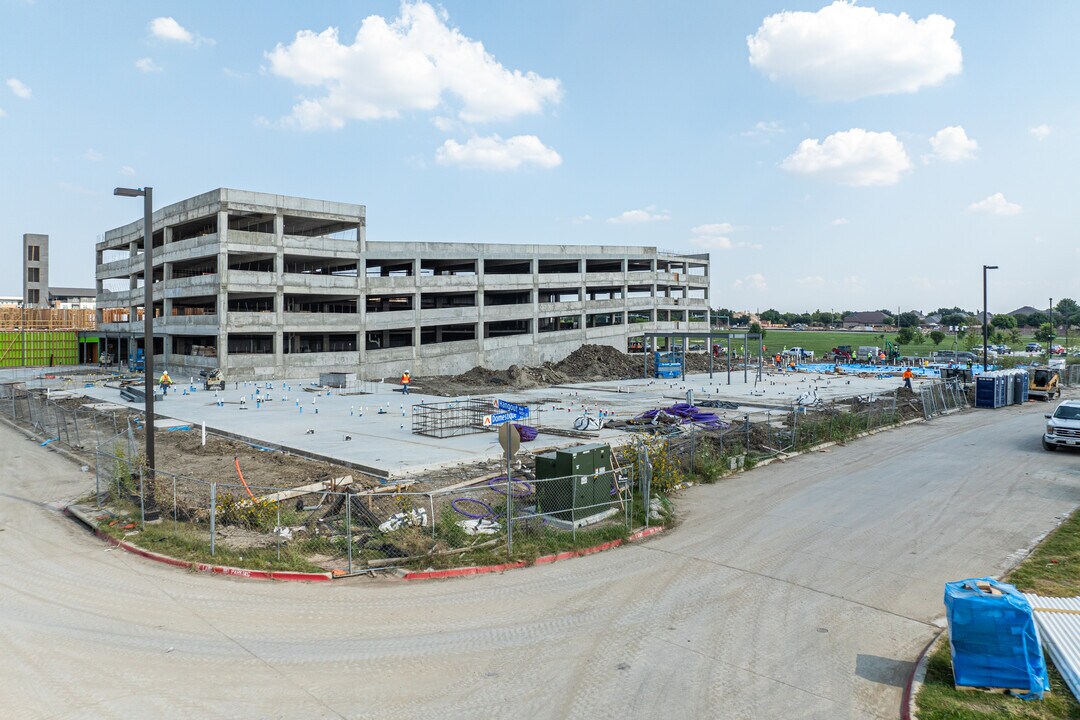 The Monarch at the Avenue in Allen, TX - Building Photo