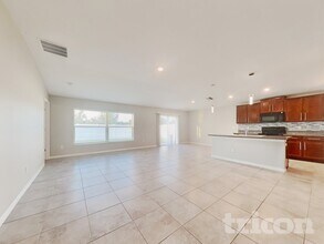 10401 Carloway Hills Dr in Wimauma, FL - Building Photo - Building Photo