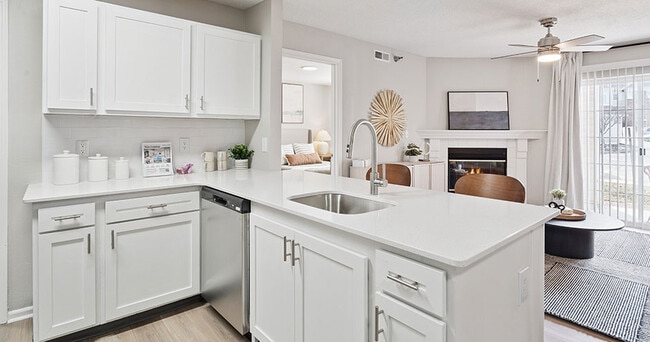 Polo Club in West Des Moines, IA - Foto de edificio - Building Photo