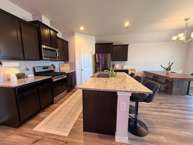 2765 Excelsior Blvd in Corpus Christi, TX - Building Photo - Building Photo