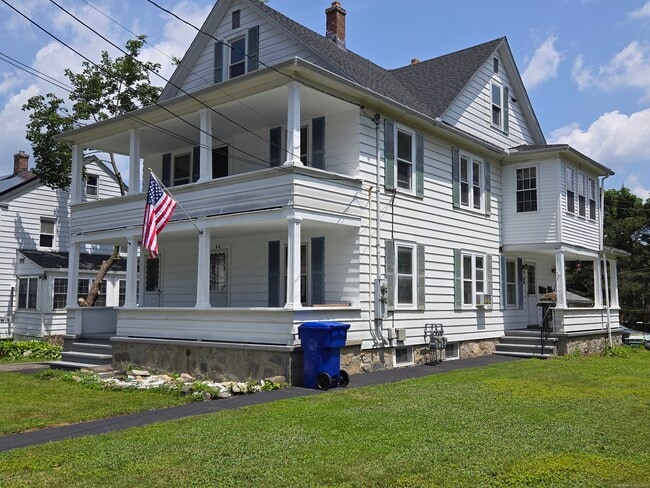64 Pine St in Torrington, CT - Building Photo - Building Photo