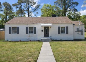 1701 E 39th St in Savannah, GA - Building Photo