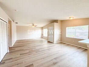 4021 E Louisiana Ave in Tampa, FL - Building Photo - Building Photo