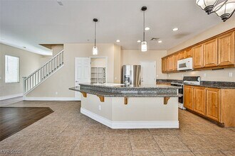 375 Center Green Dr in Las Vegas, NV - Building Photo - Building Photo