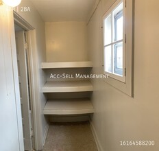 1049 Bates St SE in Grand Rapids, MI - Building Photo - Building Photo