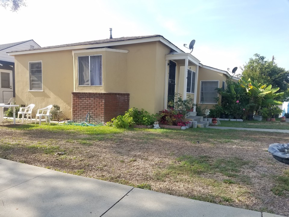 6047 El Rancho Dr in Whittier, CA - Building Photo