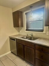 56 Hyacinth St in Providence, RI - Building Photo - Building Photo