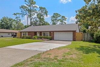 10055 Westview Dr in Houston, TX - Building Photo - Building Photo