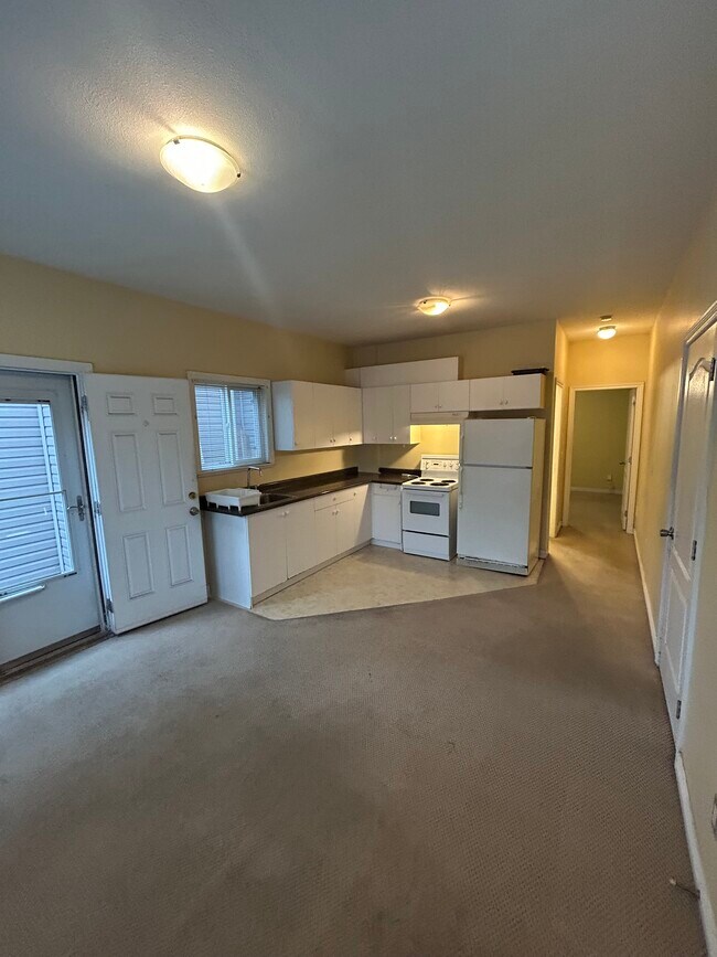 17425 64 Av in Surrey, BC - Building Photo - Building Photo