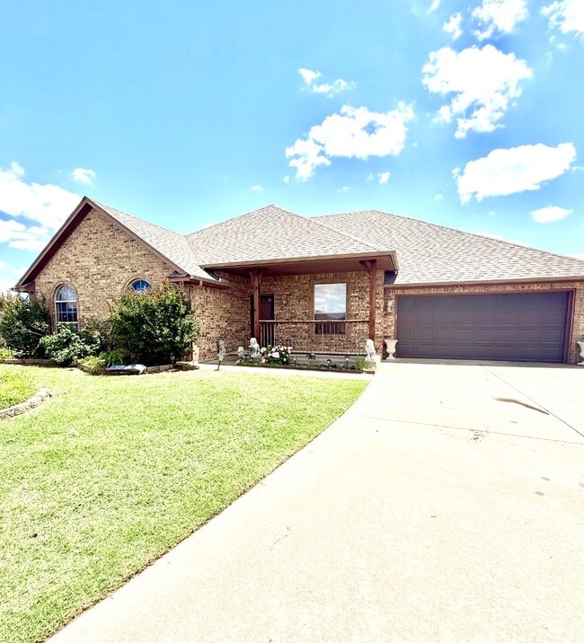 4100 Pascali Ct in Yukon, OK - Building Photo - Building Photo