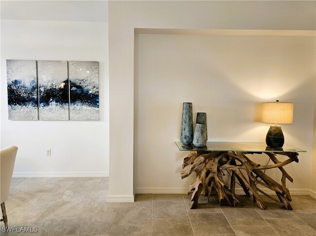 property at 5722 Oakmont Ct