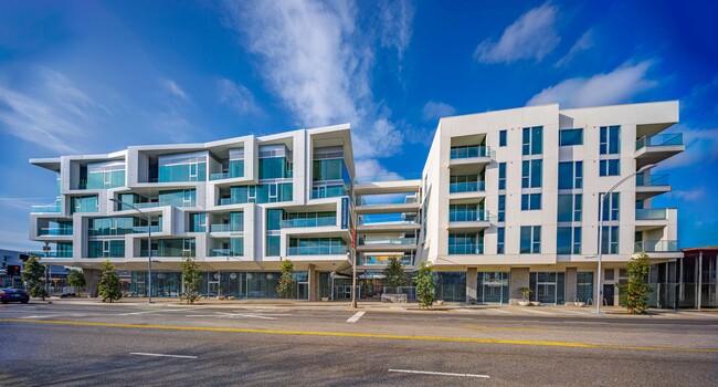 1550 Lincoln in Santa Monica, CA - Building Photo - Building Photo