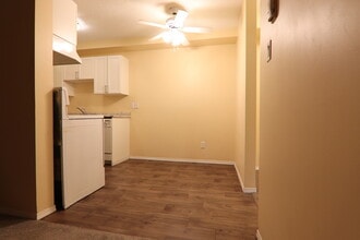 9120-9106 106 Ave NW in Edmonton, AB - Building Photo - Building Photo
