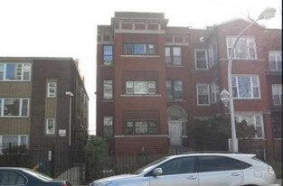 4853 N Kenmore Ave Apartamentos