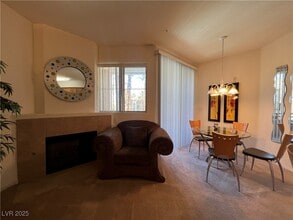 7139 S Durango Dr in Las Vegas, NV - Building Photo - Building Photo