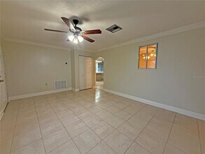 9239 Dresden Ln in Port Richey, FL - Building Photo - Building Photo