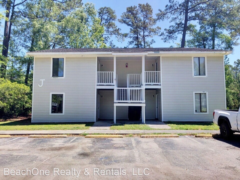 1901 Airport Rd in Conway, SC - Building Photo