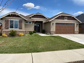 3218 Trickle Creek in Chico, CA - Building Photo