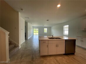 4219 Villa Rapallo Wy in North Fort Myers, FL - Foto de edificio - Building Photo