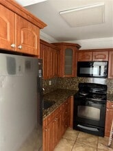 4845 NW 7th St in Miami, FL - Building Photo - Building Photo