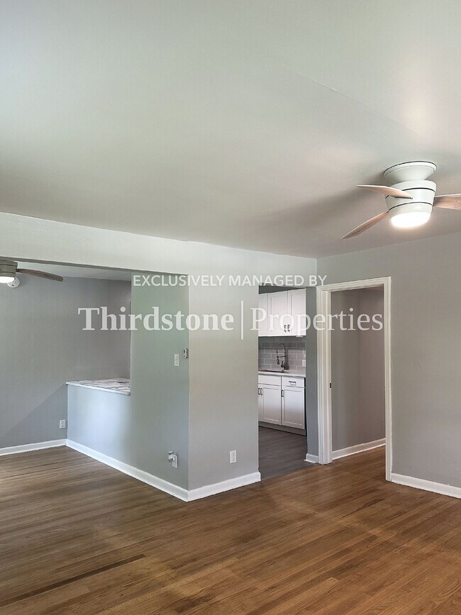 1120 Skye Dr E in Jacksonville, FL - Building Photo - Building Photo