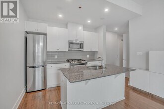 100 Champagne Ave S in Ottawa, ON - Building Photo - Building Photo