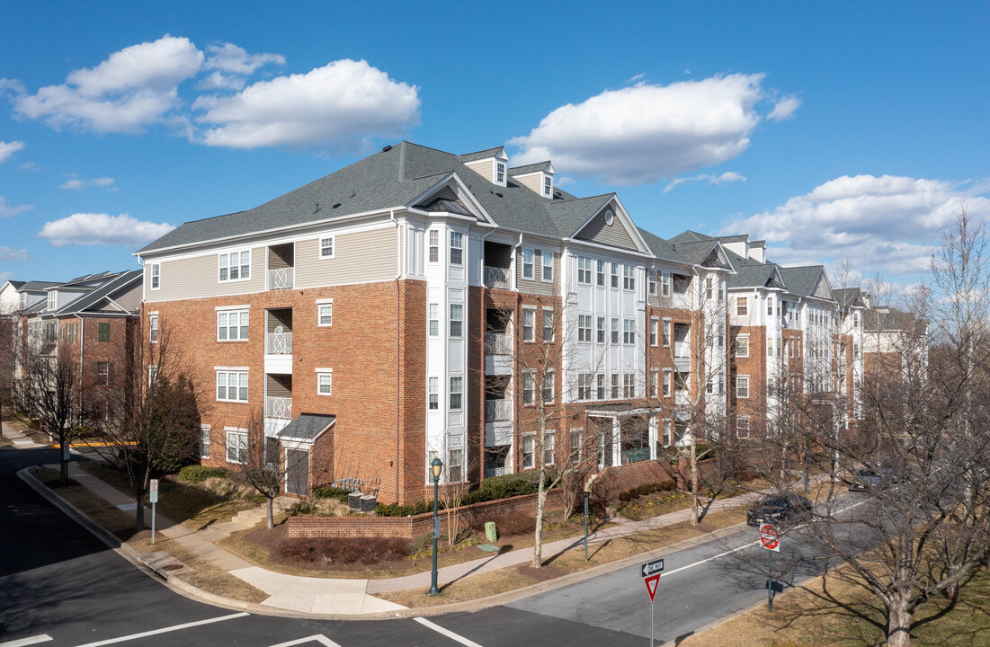 401-413 King Farm Blvd in Rockville, MD - Foto de edificio