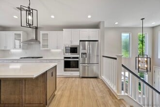16242 Camden Cir in San Diego, CA - Building Photo - Building Photo