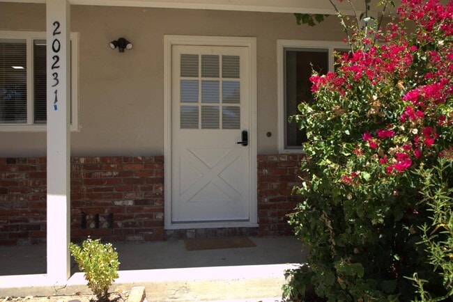 20231 Merrick Dr in Saratoga, CA - Building Photo - Building Photo