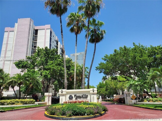 property at 17021 N Bay Rd