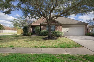 416 Laddingford Ln in League City, TX - Building Photo