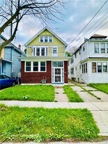 320 Jewett Ave in Buffalo, NY - Building Photo