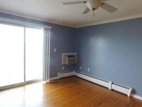 184 Pequot Ave in New London, CT - Building Photo - Building Photo