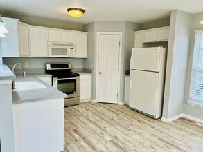 4131 Elizabeth Ave in Canton Township, MI - Building Photo - Building Photo